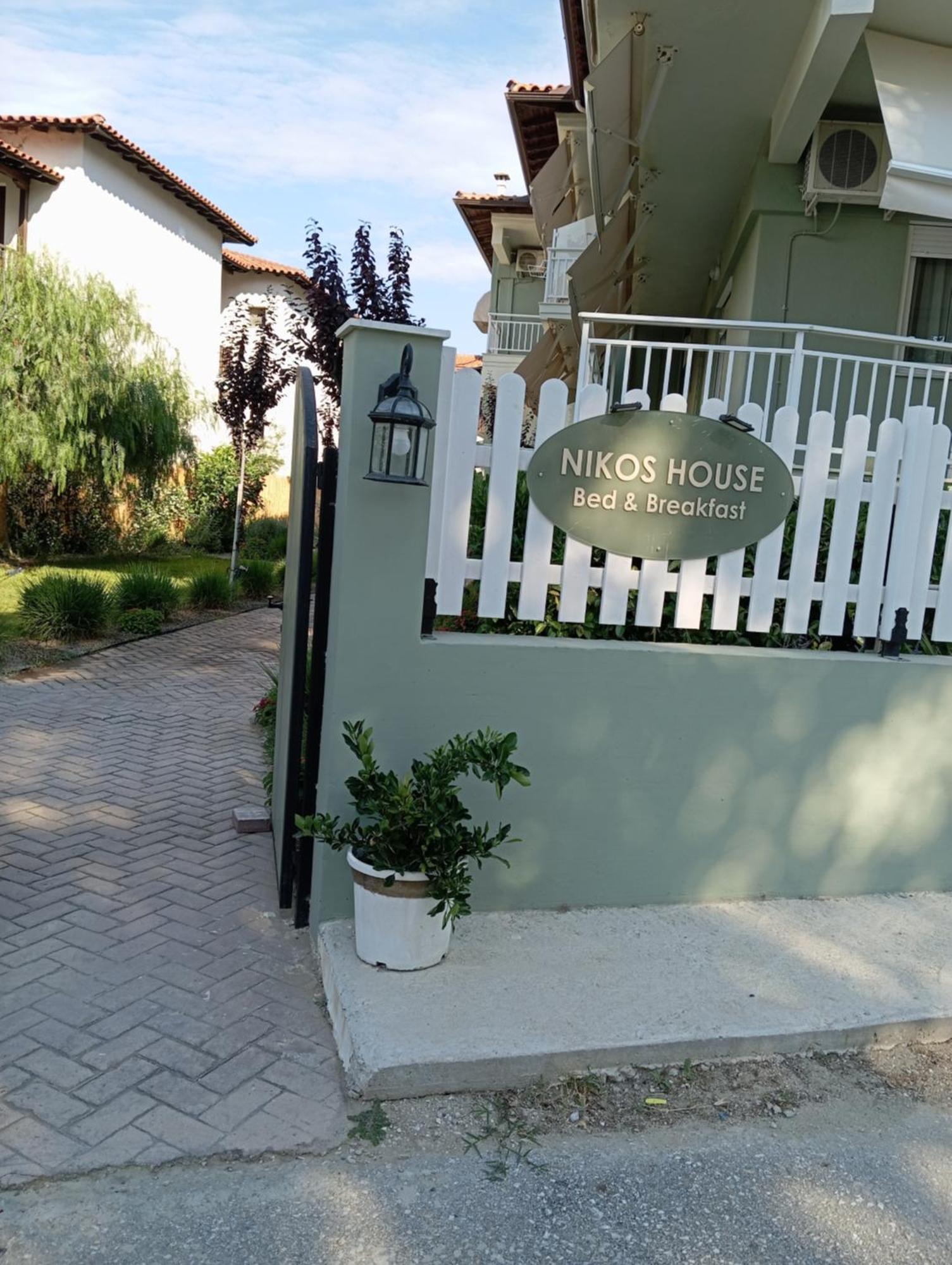 Nikos House Aparthotel Nikíti Eksteriør bilde